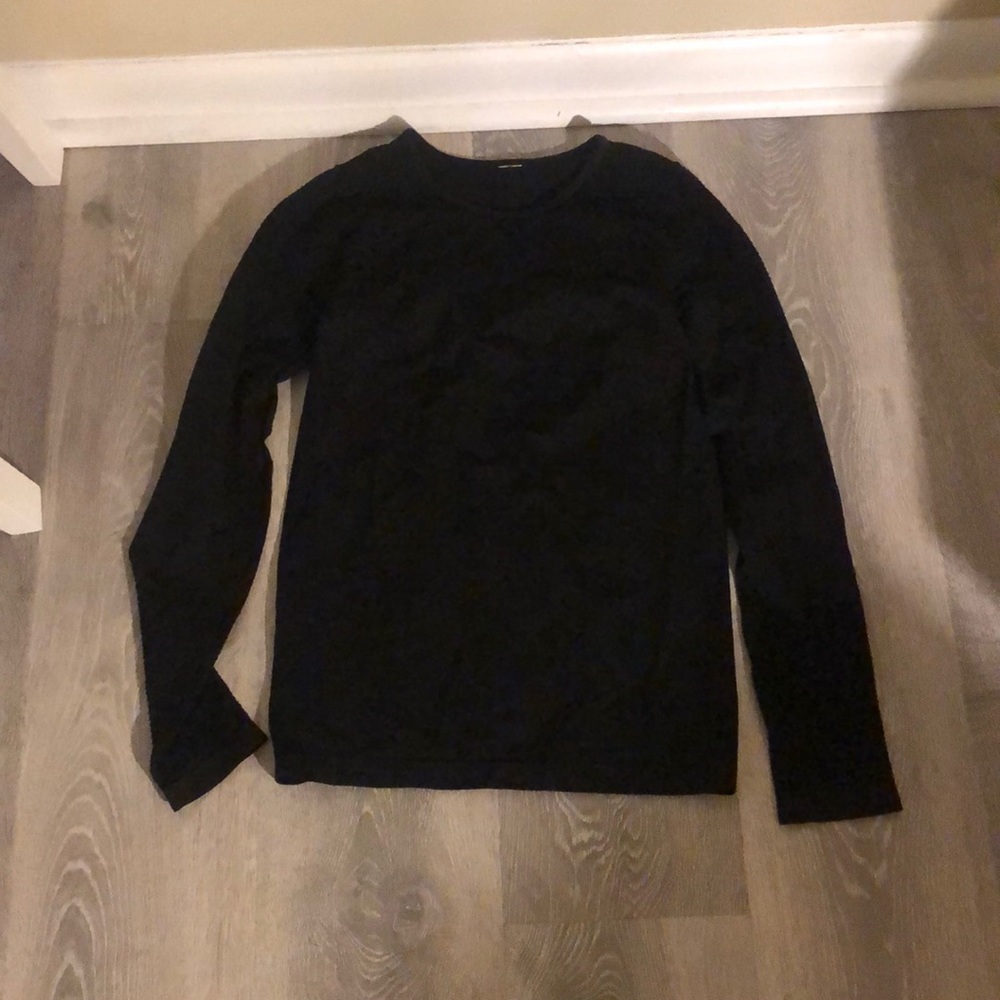 Black running top
